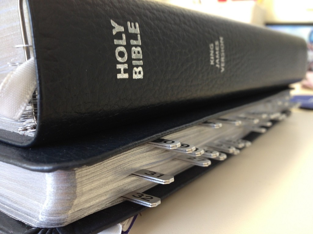 bible-501969_1920